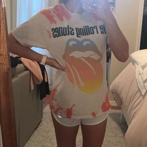 LIGHTLY WORN// rolling stones t-shirt